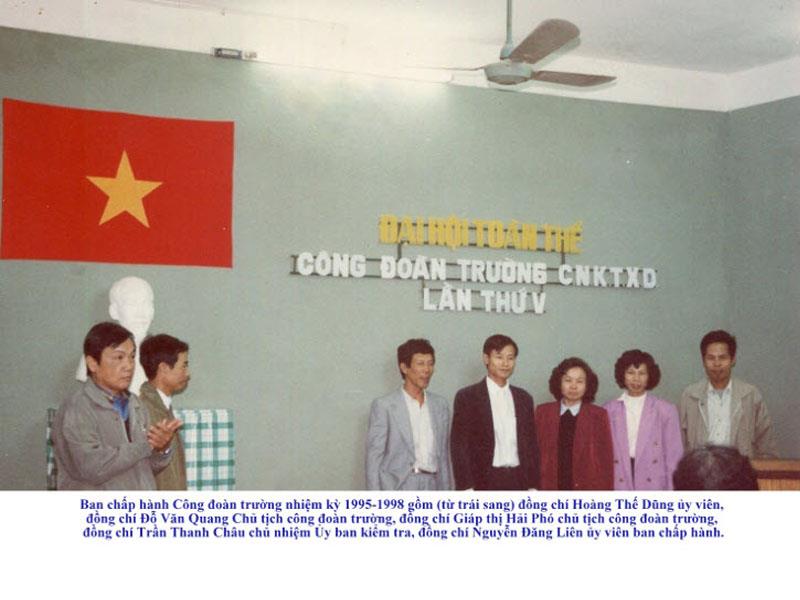 Ra mắt BCH công đoàn trường CNKTXD nhiệm kỳ 1995 - 1998